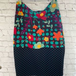 Medium LuLaRoe Cassie skirt